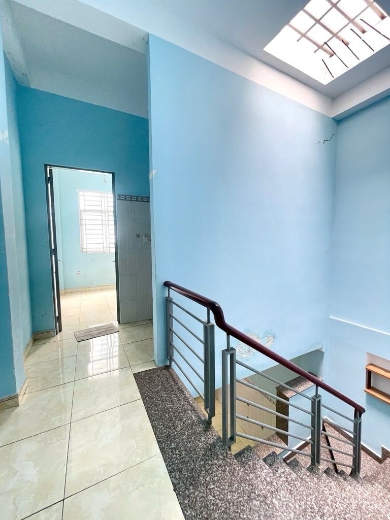 Nhà riêng 2 tầng Bùi Đình Túy 45m2 - vuông vức không lỗi - gần hẻn xe hơi - 6.28 tỷ